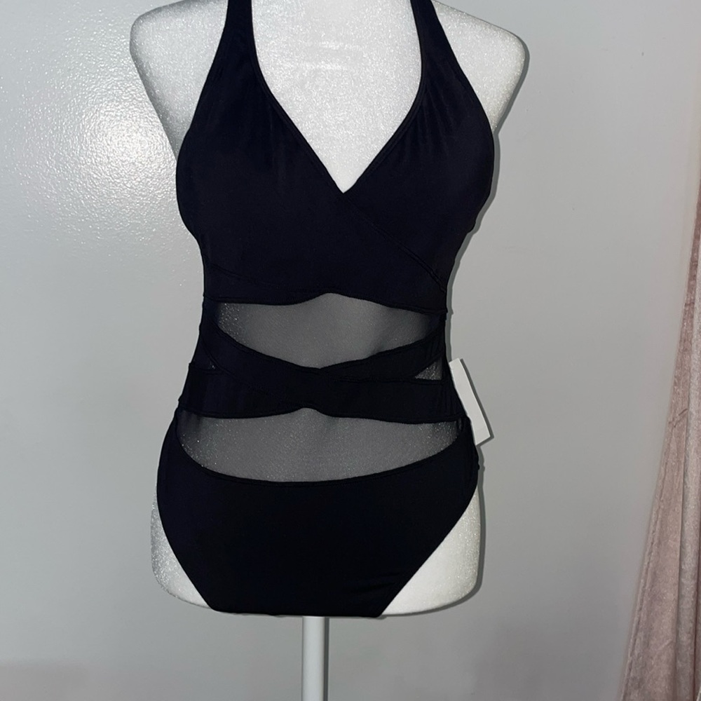 bleurodbeattie swimsuit